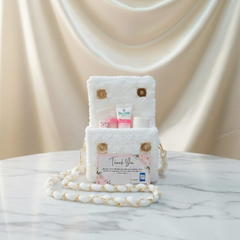 White textured gift bag
